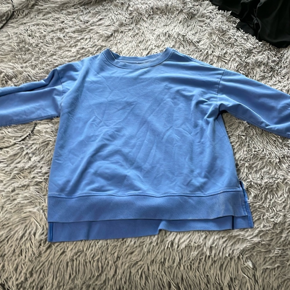 Blue light weight material crewneck